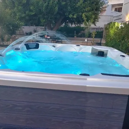 לינה וארוחת בוקר Lu Zezzu *